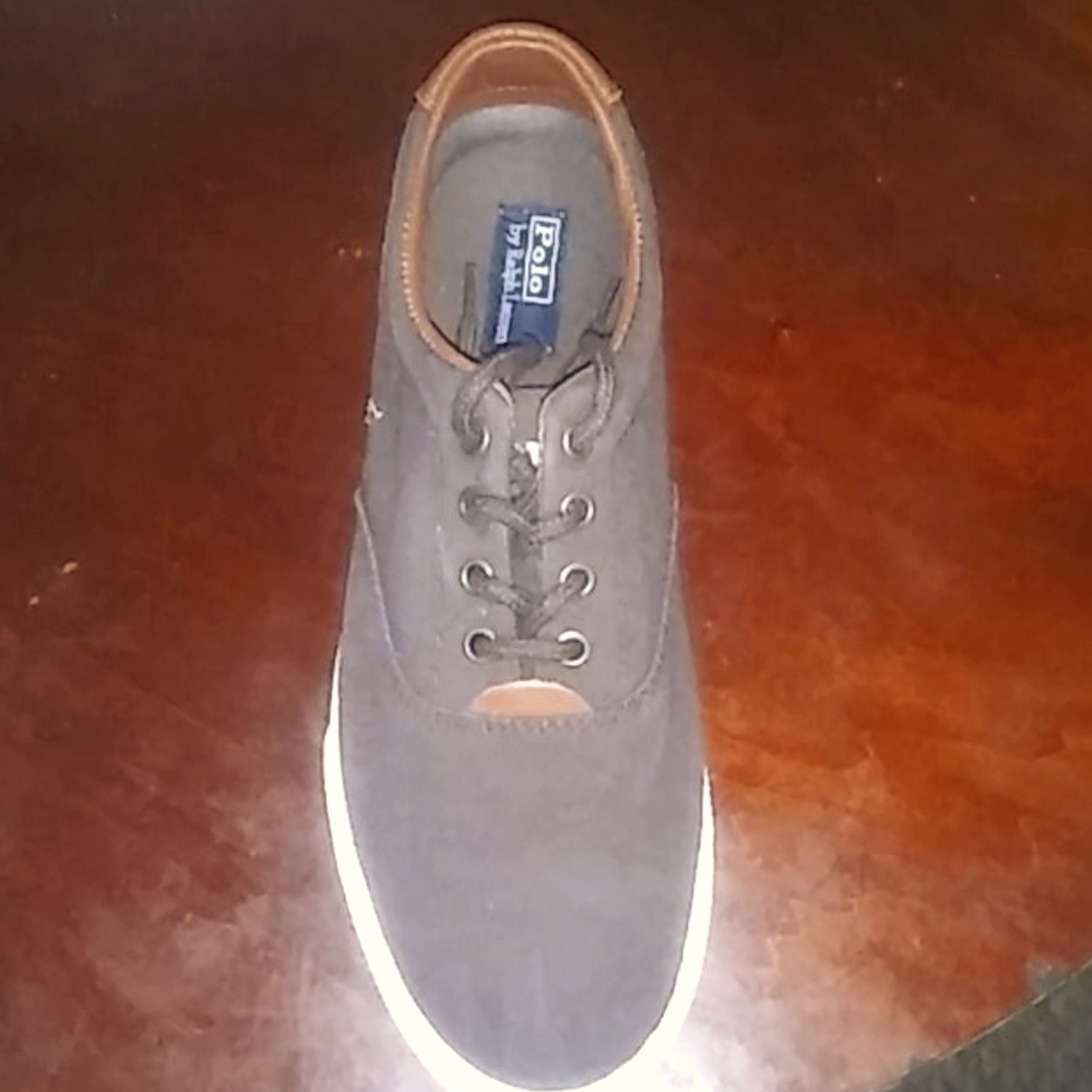 Polo by Ralph Lauren shoes 👞..host pic